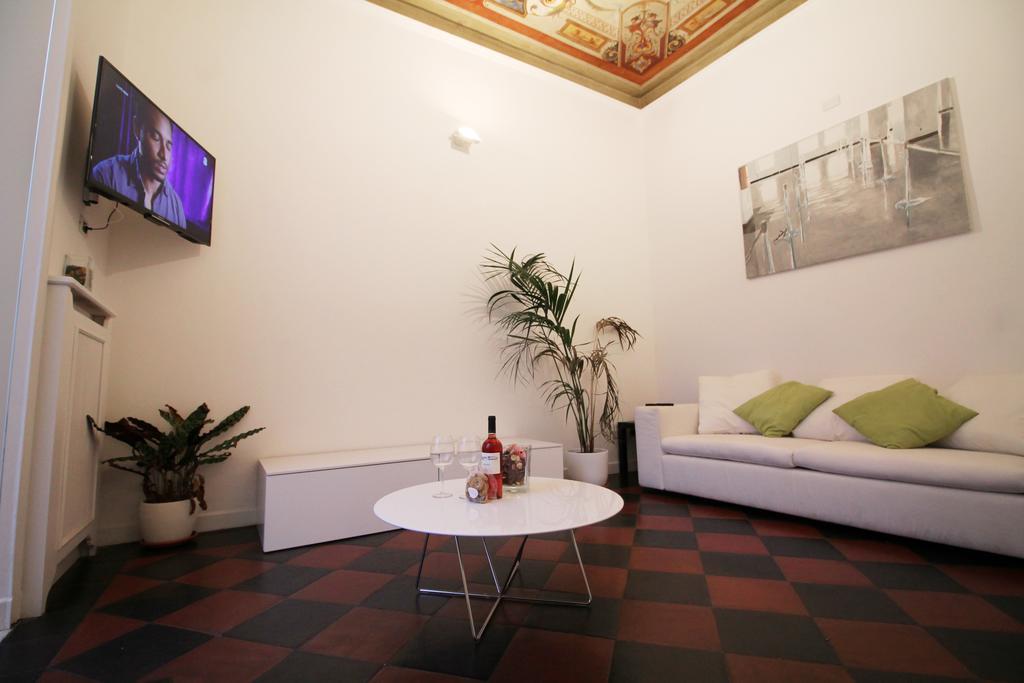 Spanish Steps Art Apartment Rome Exterior photo